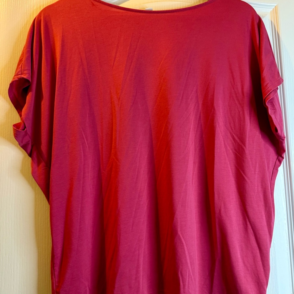 Uniqlo Relaxed Fit Pink Dolman Sleeve Tee